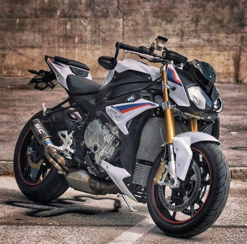 BMW f900r