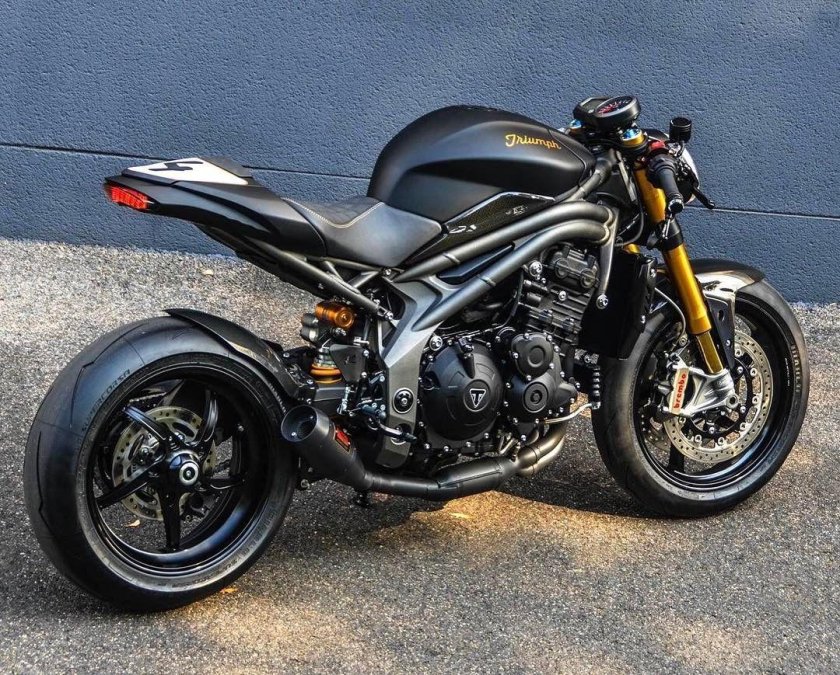 Триумф мотоцикл нейкед