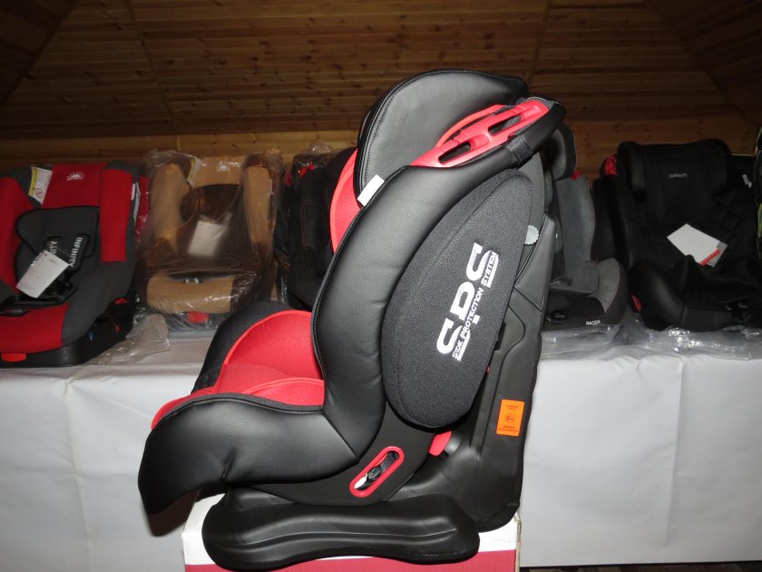 Infinity racer автокресло 12310