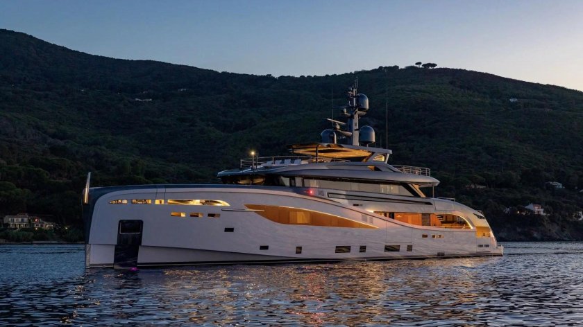 Custom line navetta 42