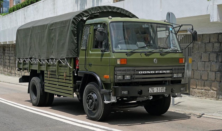 Грузовик «Dongfeng» eq240
