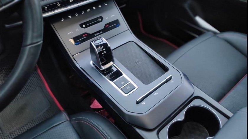Chery Tiggo 8 Pro Центральная консоль