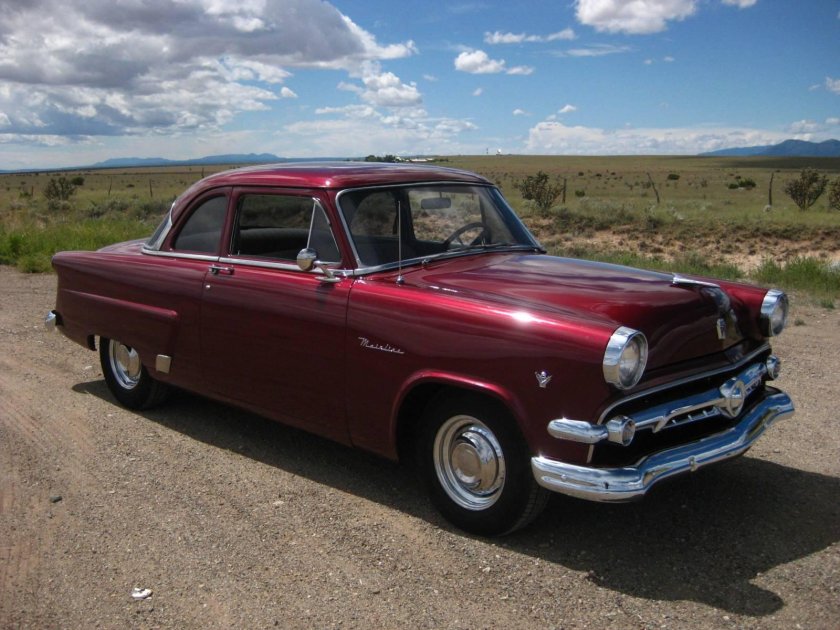 Ford Mainline и ГАЗ 21