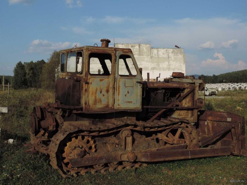 Т-100 трактор