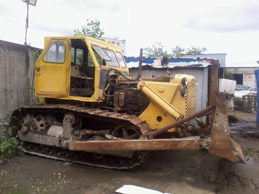 Трактор т-100м чтз