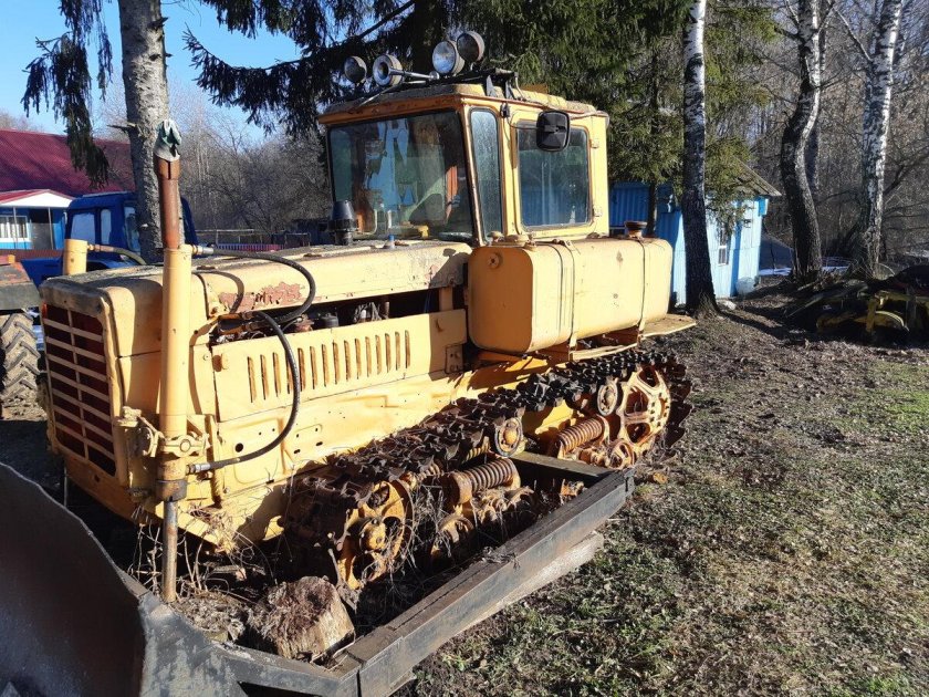 Трактор гусеничный дт 75