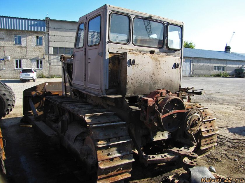 Трактор т-100м ЧТЗ