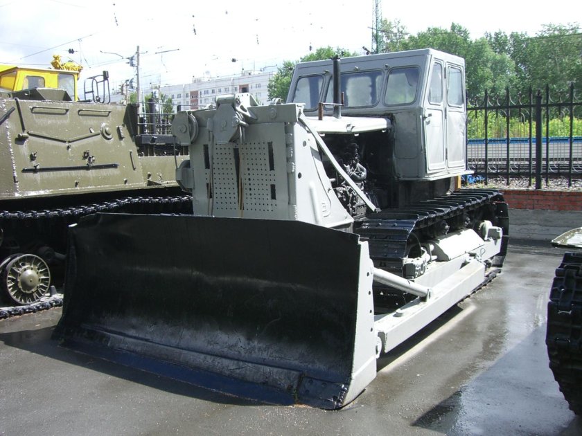 Бульдозер т 100м