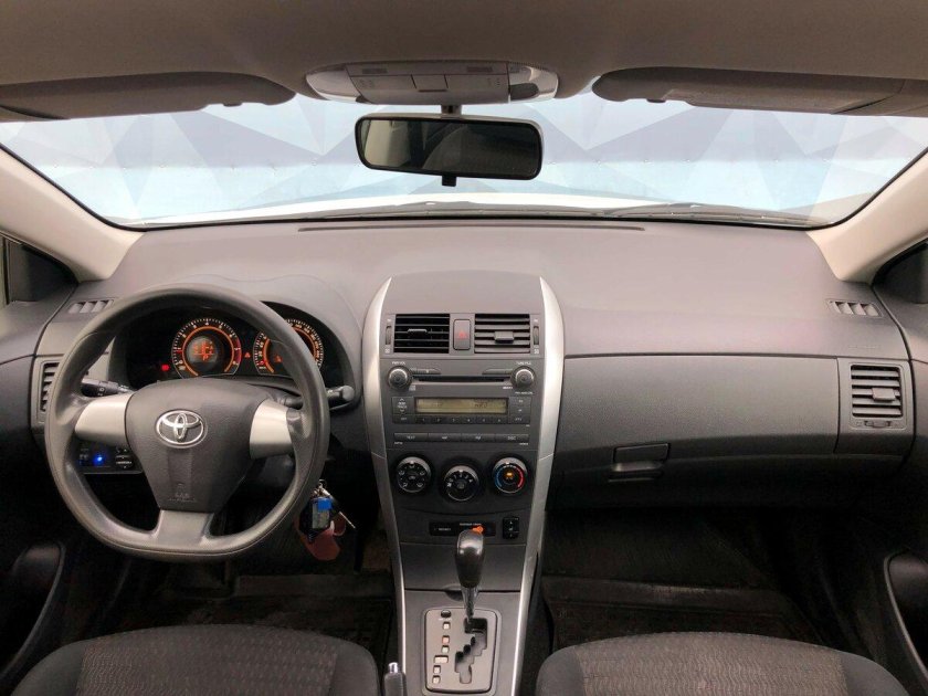 Toyota Corolla 2008 Торпедо