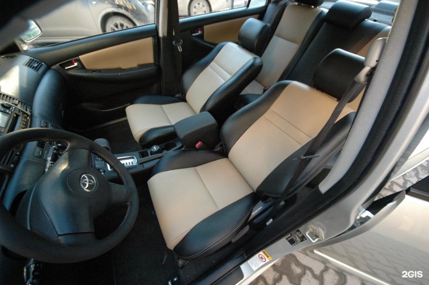 Кожаный салон Тойота Королла 150