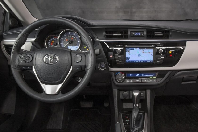 Toyota corolla 2014 салон