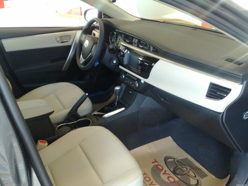 Toyota Corolla 160 салон