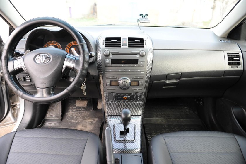 Toyota Corolla 2007 салон