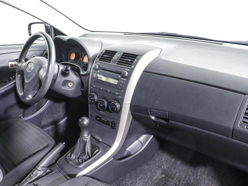 Королла механика салон 2008