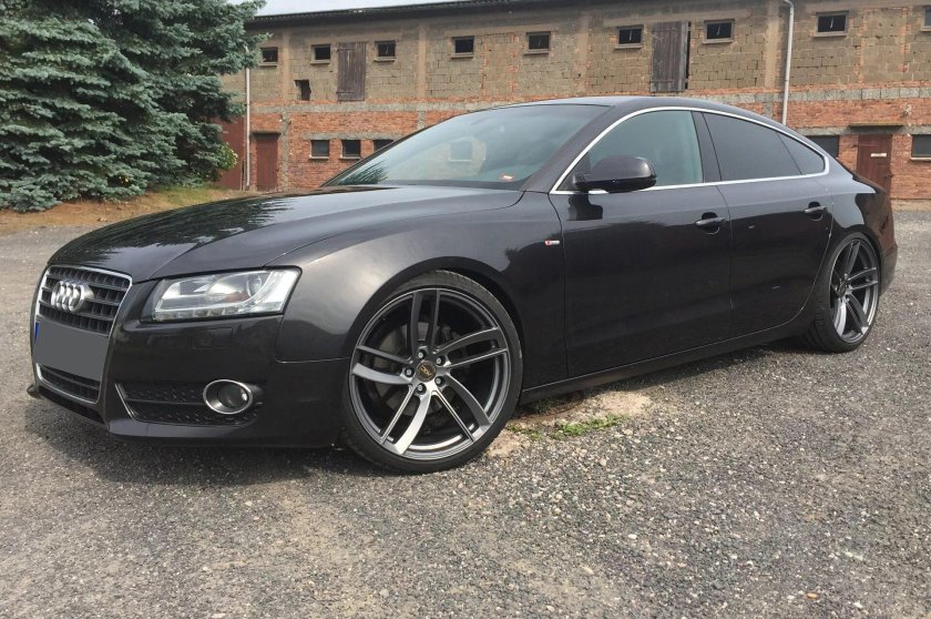 Audi a5 черная графит диски