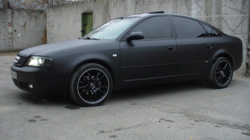 Черная матовая Ауди а6 с5