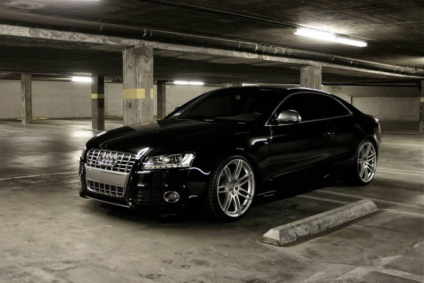 Audi a8 r20