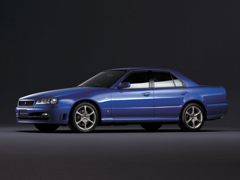 Ниссан Скайлайн r34 седан