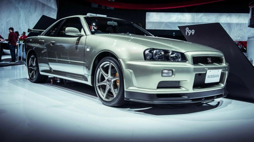 Nissan Skyline GTR 1