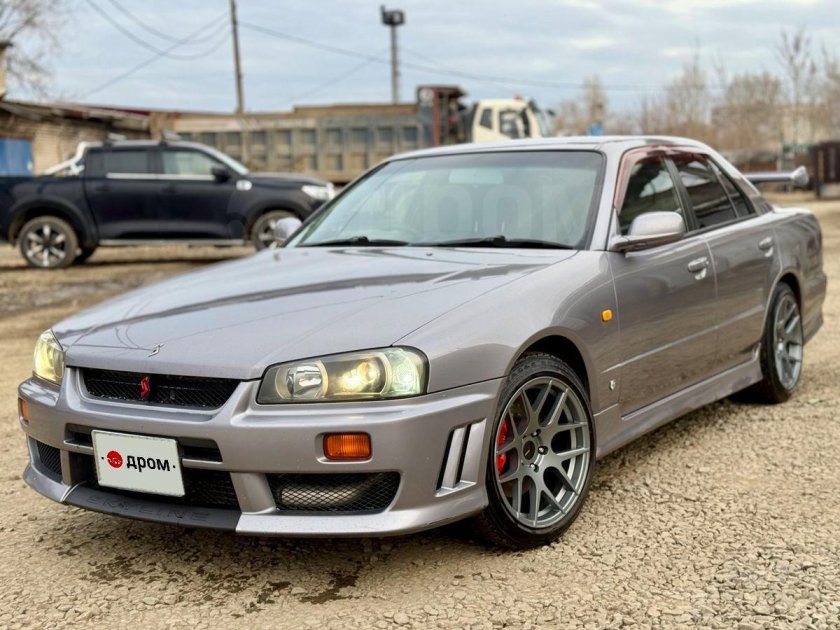 Nissan skyline 2.5 мт 1999