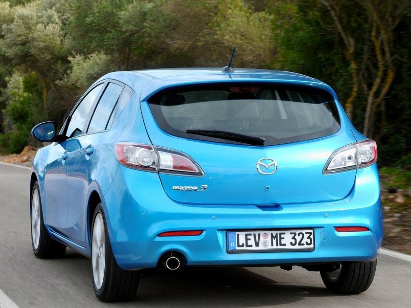 Mazda 3 2009 хэтчбек