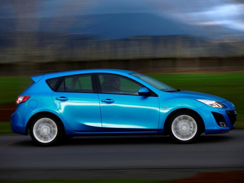 Мазда 3 5 дверный хэтчбек