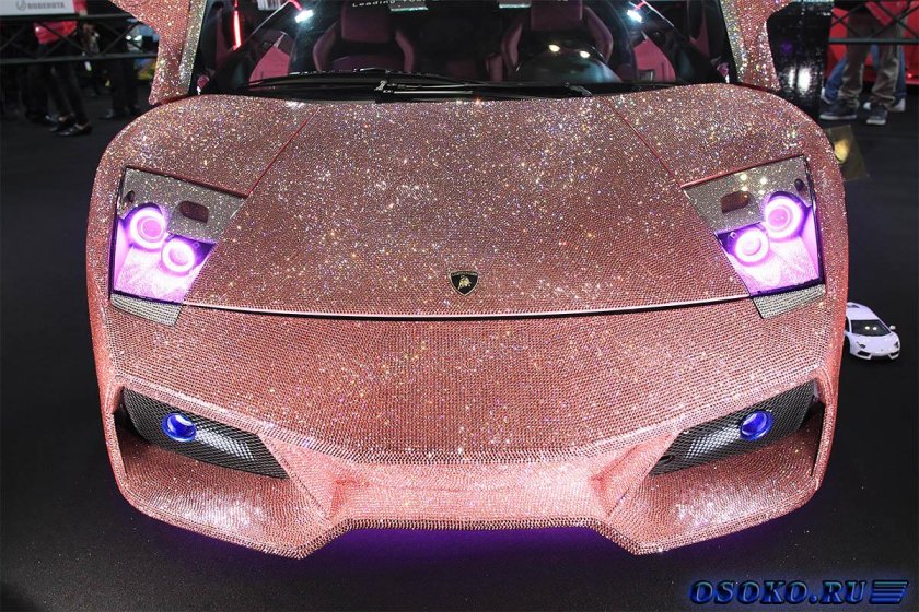 Розовая машина