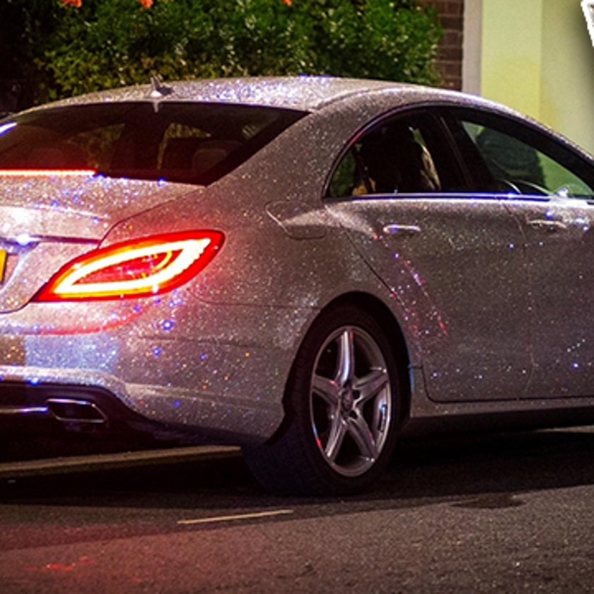 Машина в стразах