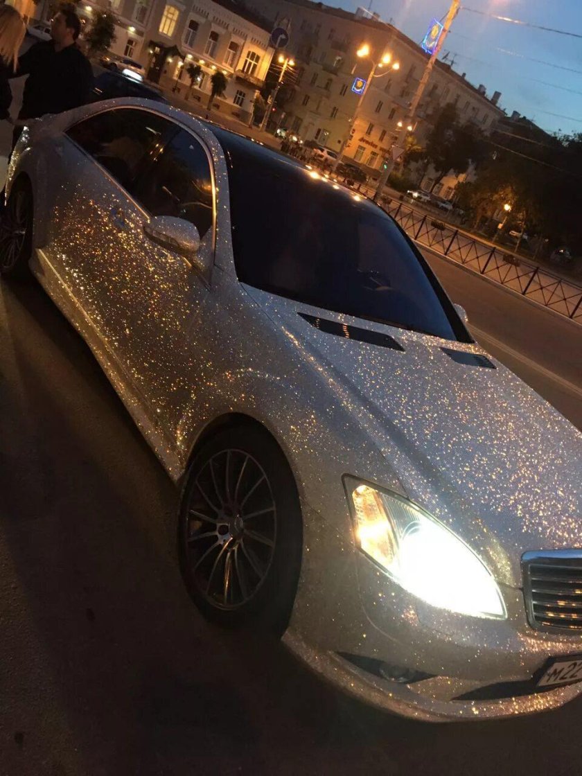 Мерседес 221 в камнях Сваровски