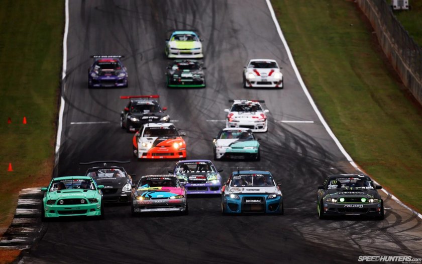 Форд Мустанг дрифт