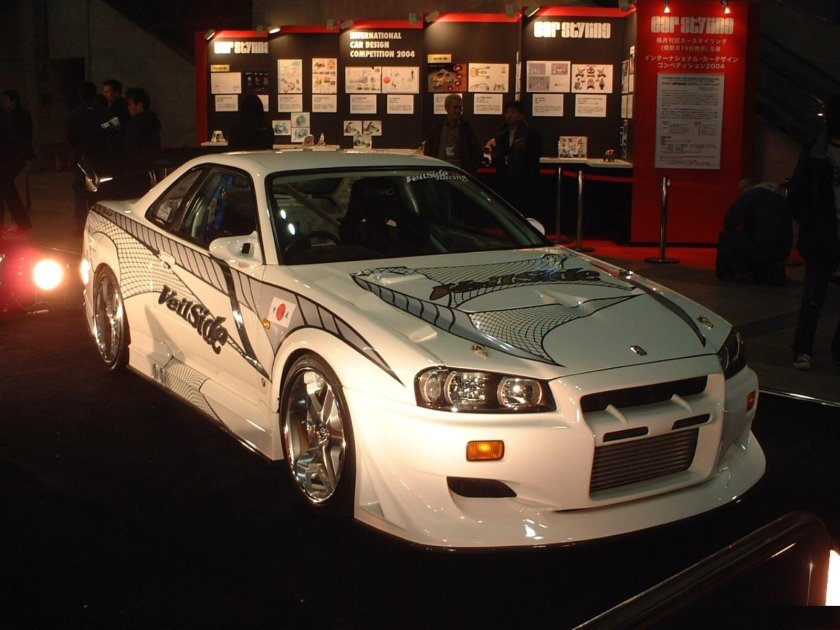 Nissan Skyline 2004