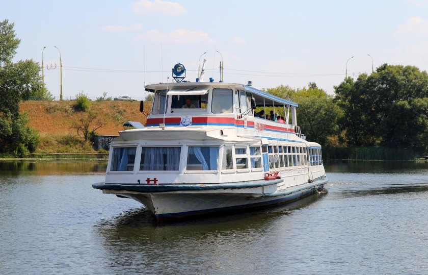 Теплоход Гродно в Бресте