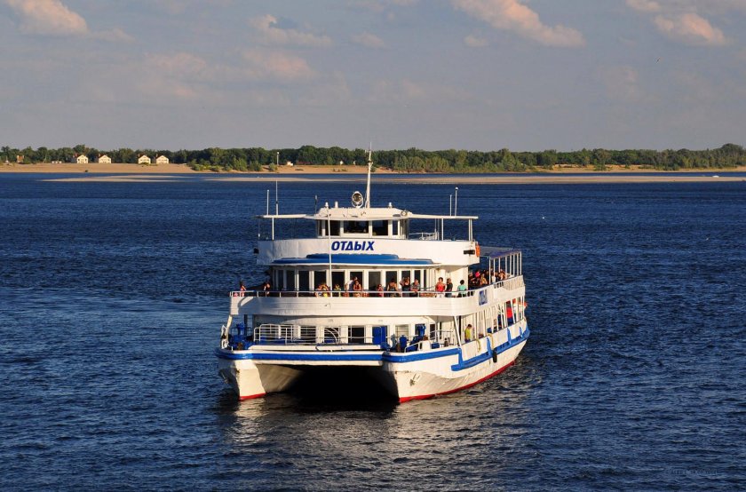 Волгоград Речной вокзал теплоход