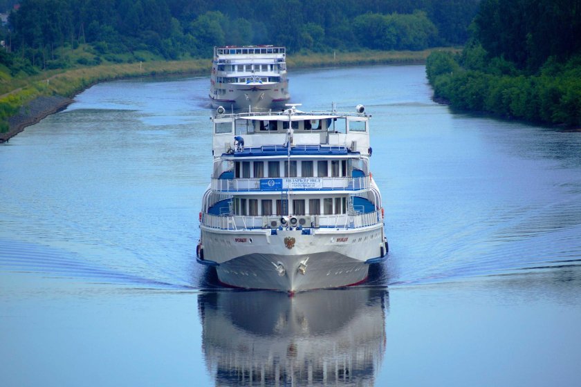 Волга судоходная река