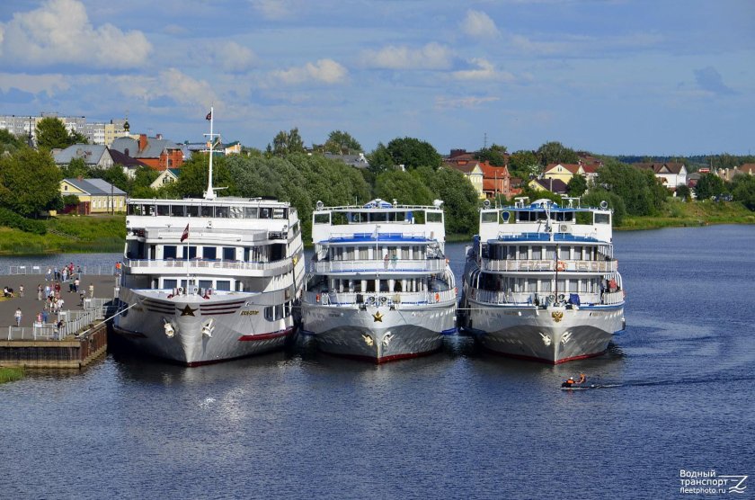 Михаил Танич судно