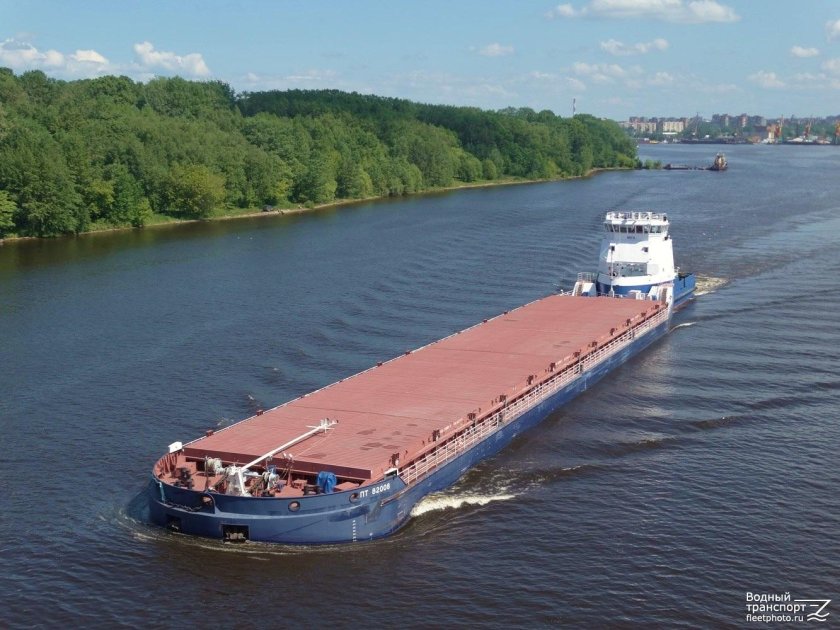 Морская баржа сухогрузная самоходная