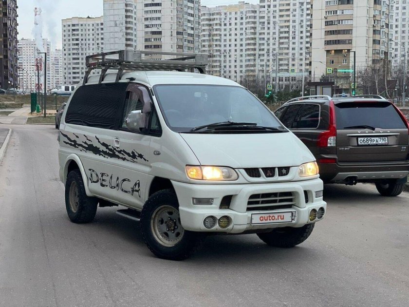 Мицубиси Делика 2003