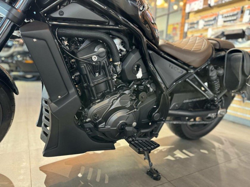 Honda cmx 1100 rebel