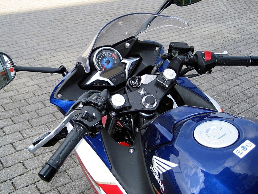 Honda CBR 250 руль