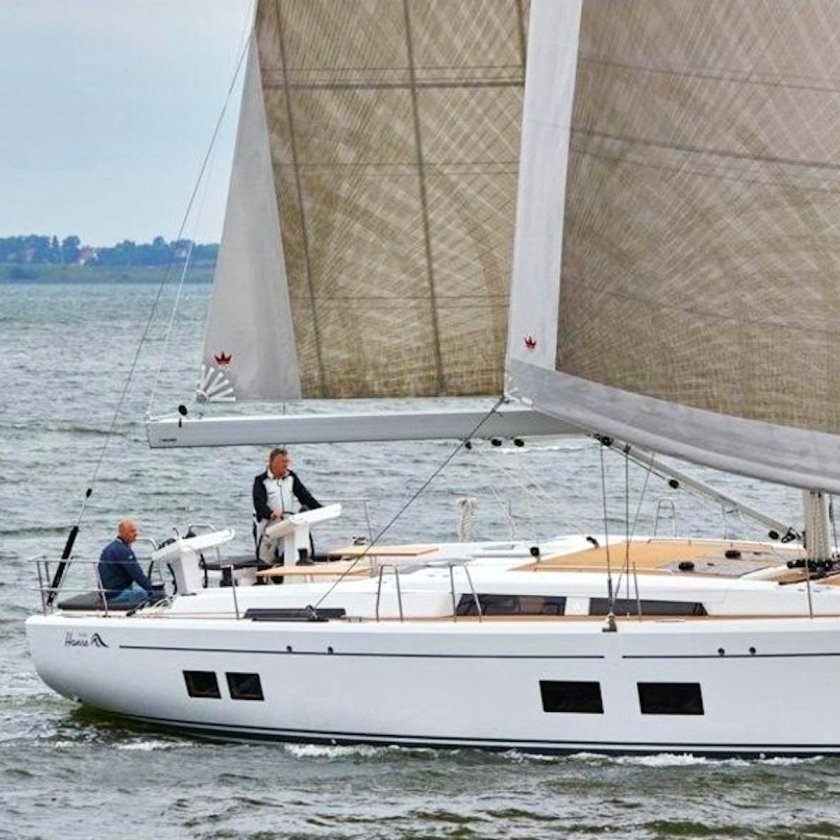 Hanse 548