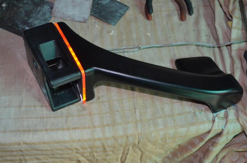 Подлокотник Москвич 2141