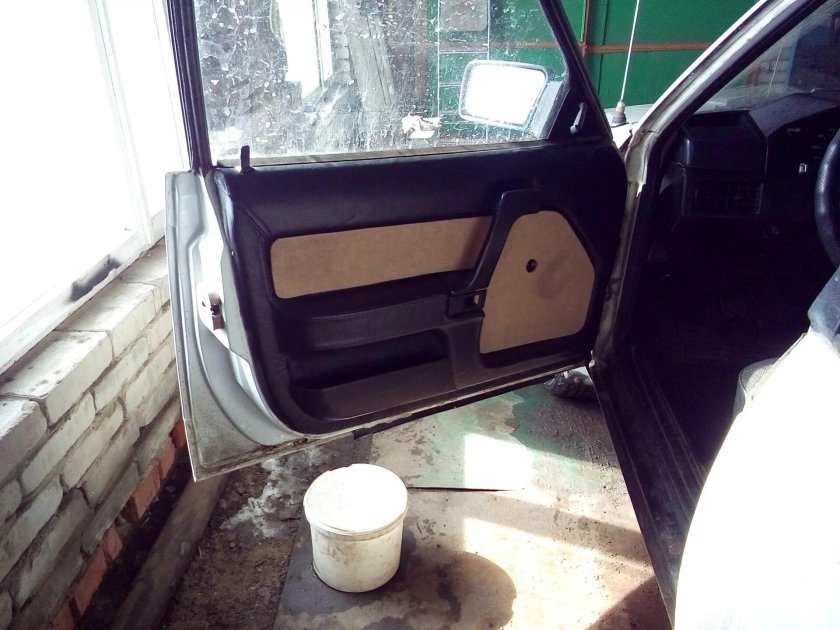 Дверные карты Москвич 2141