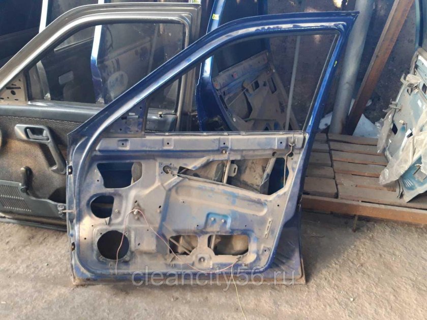 Водительская дверь ВАЗ 2110