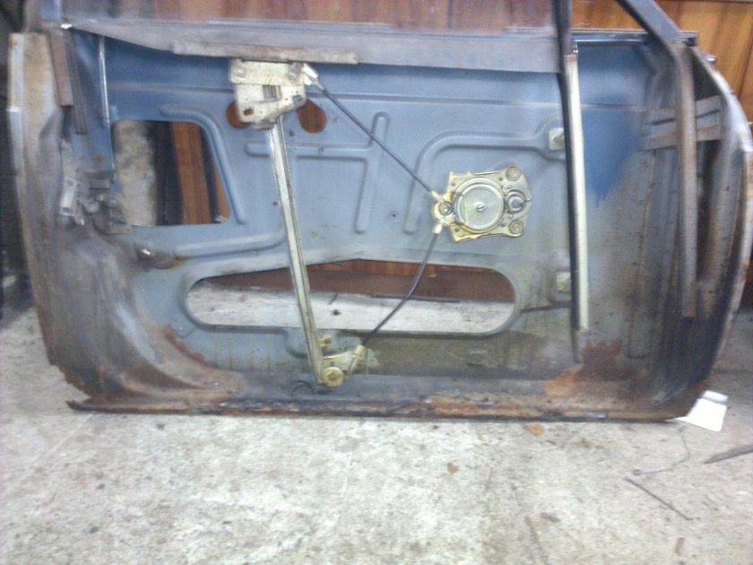 Петля двери Москвич 2141