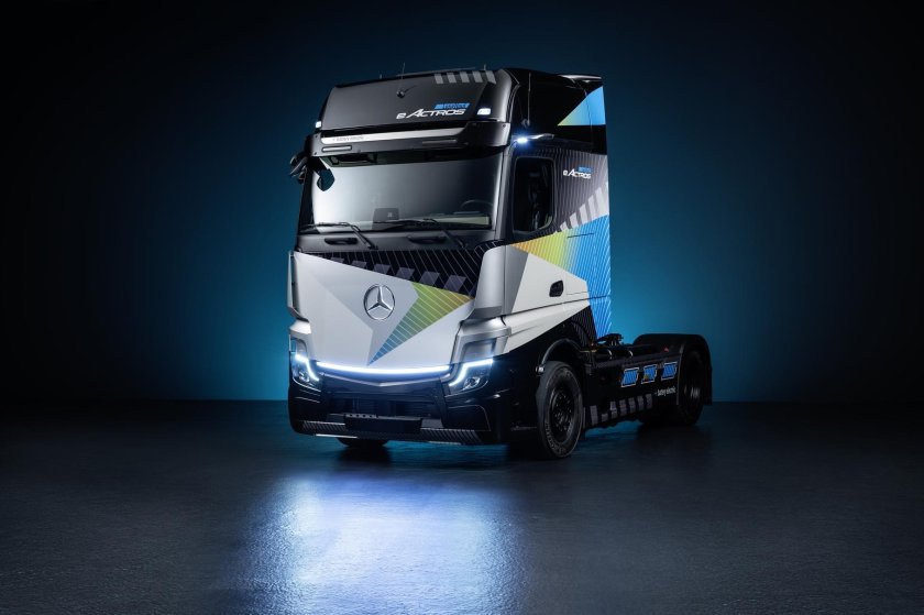 Mercedes Electric Truck