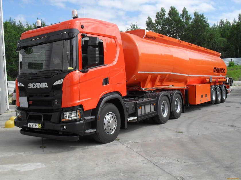 Вольво бензовоз