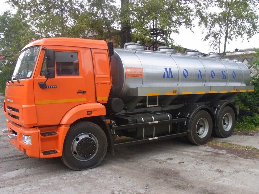 КАМАЗ 65115 водовоз