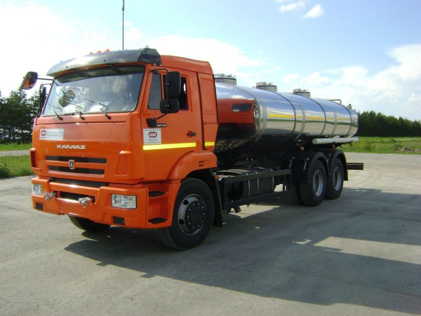 КАМАЗ 65115 молоковоз