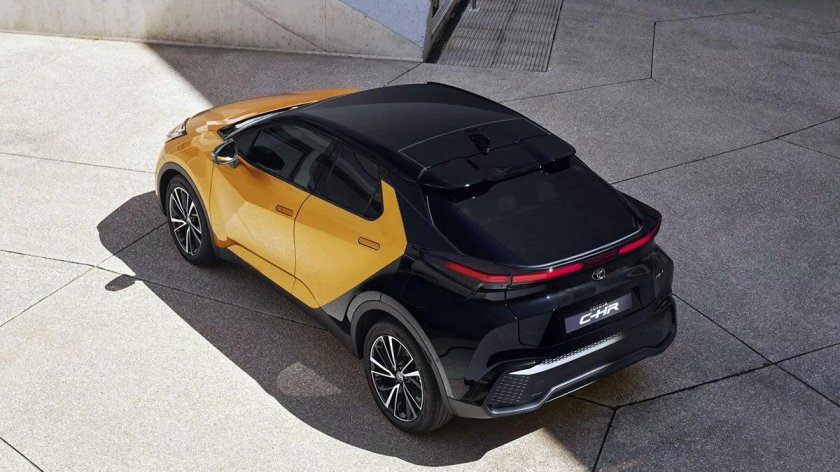 Тойота chr 2023