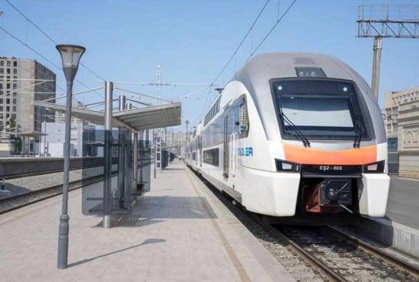 Поезд Баку Гянджа Stadler